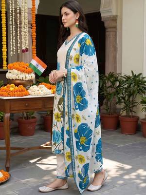 women floral printed regular cotton kurta with trousers & with dupatta 4