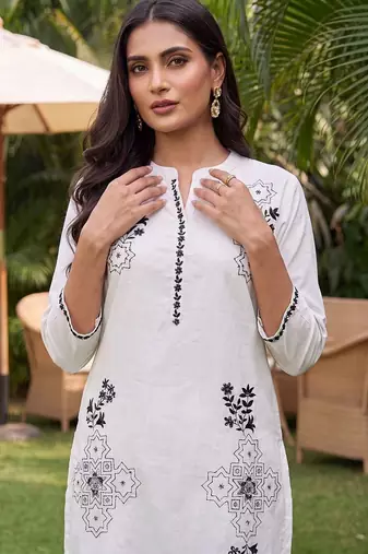 women ethnic motifs embroidered regular thread work cotton kurta with trousers & with dupatta