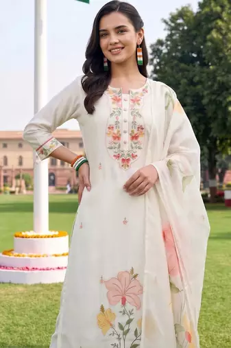 women floral embroidered regular thread work kurta with trousers & with dupatta