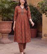 women ethnic motifs printed empire cotton kurta with trousers