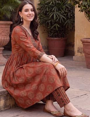 women ethnic motifs printed empire cotton kurta with trousers 2