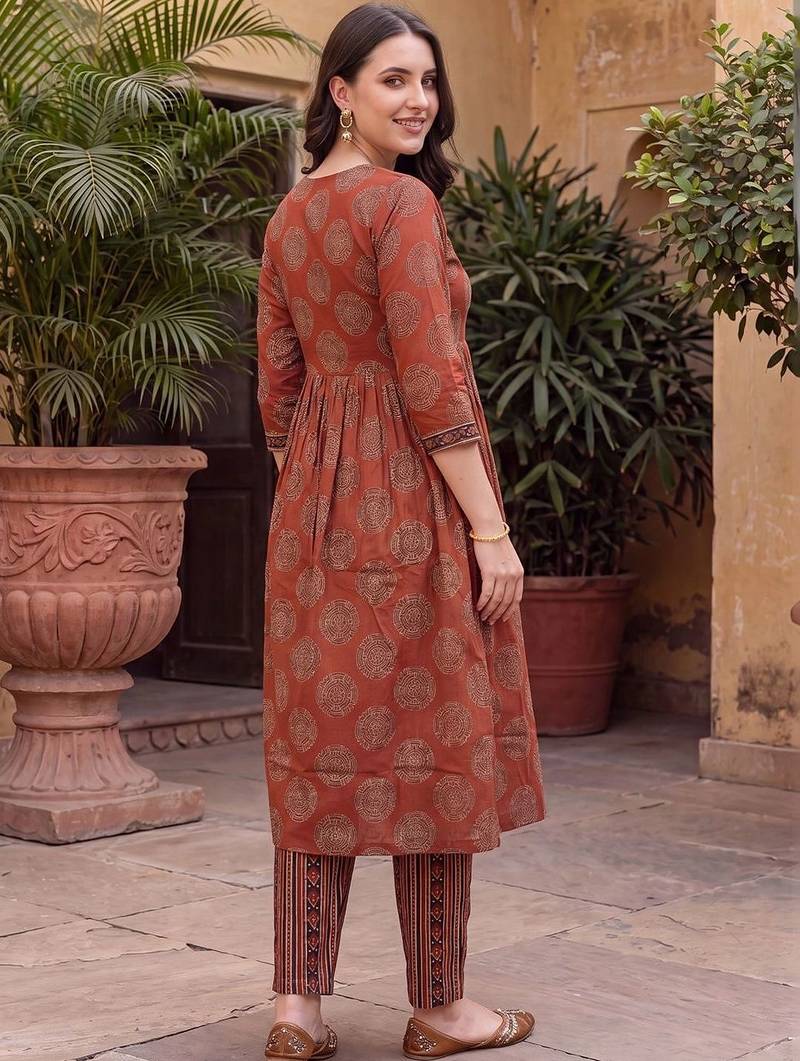 women ethnic motifs printed empire cotton kurta with trousers