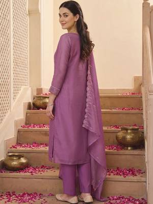 women ethnic motifs embroidered regular thread work kurta with trousers & with dupatta 6