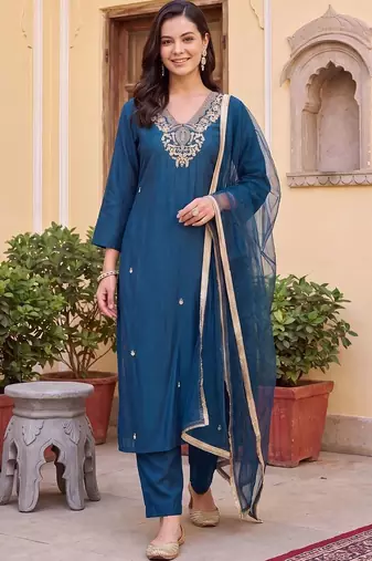 women ethnic motifs embroidered regular kurta with trousers & with dupatta