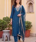 women ethnic motifs embroidered regular kurta with trousers & with dupatta