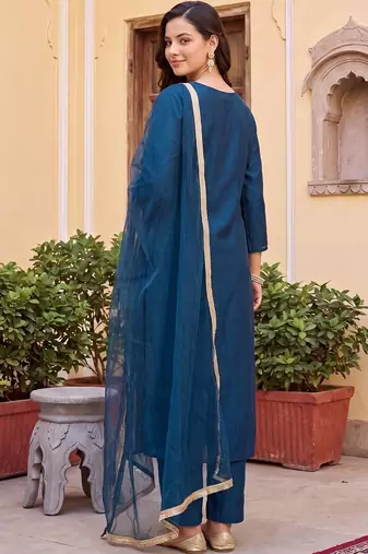 women ethnic motifs embroidered regular kurta with trousers & with dupatta