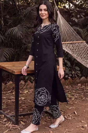 women printed regular mirror work cotton kurta with trousers