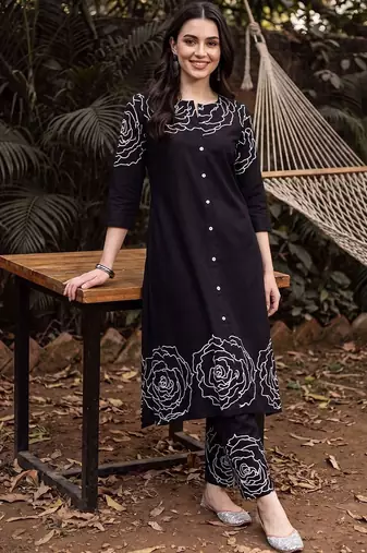 women printed regular mirror work cotton kurta with trousers