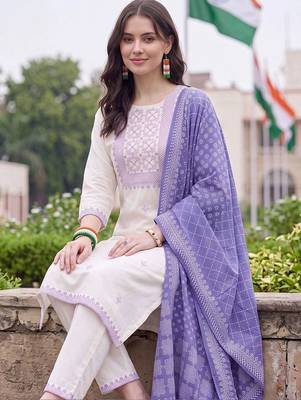 women ethnic motifs embroidered regular thread work cotton kurta with trousers & with dupatta 5