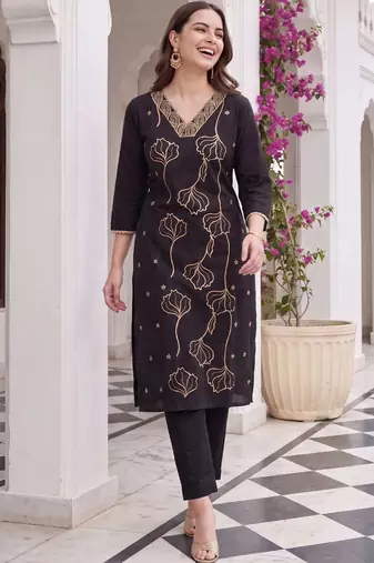 women floral embroidered regular thread work kurta with trousers
