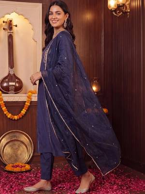 regular thread work kurta with trousers & with dupatta 3
