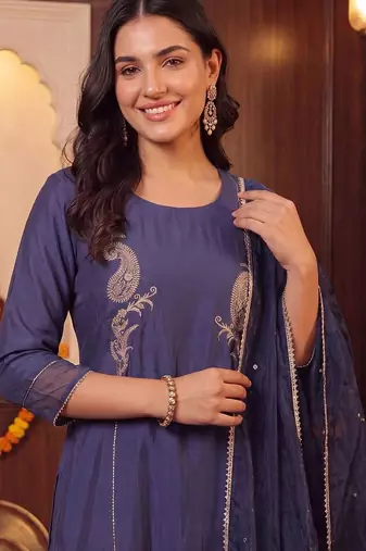 regular thread work kurta with trousers & with dupatta