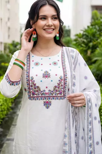 women ethnic motifs embroidered regular thread work cotton kurta with trousers & with dupatta