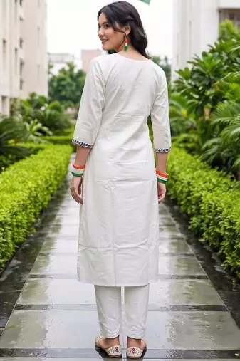 women ethnic motifs embroidered regular thread work cotton kurta with trousers & with dupatta
