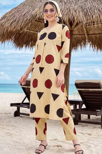 women printed regular cotton kurta with trousers