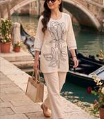 women floral embroidered regular thread work cotton kurta with trousers