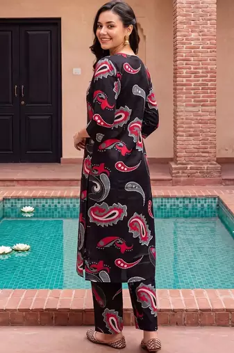 women paisley printed regular cotton kurta with trousers
