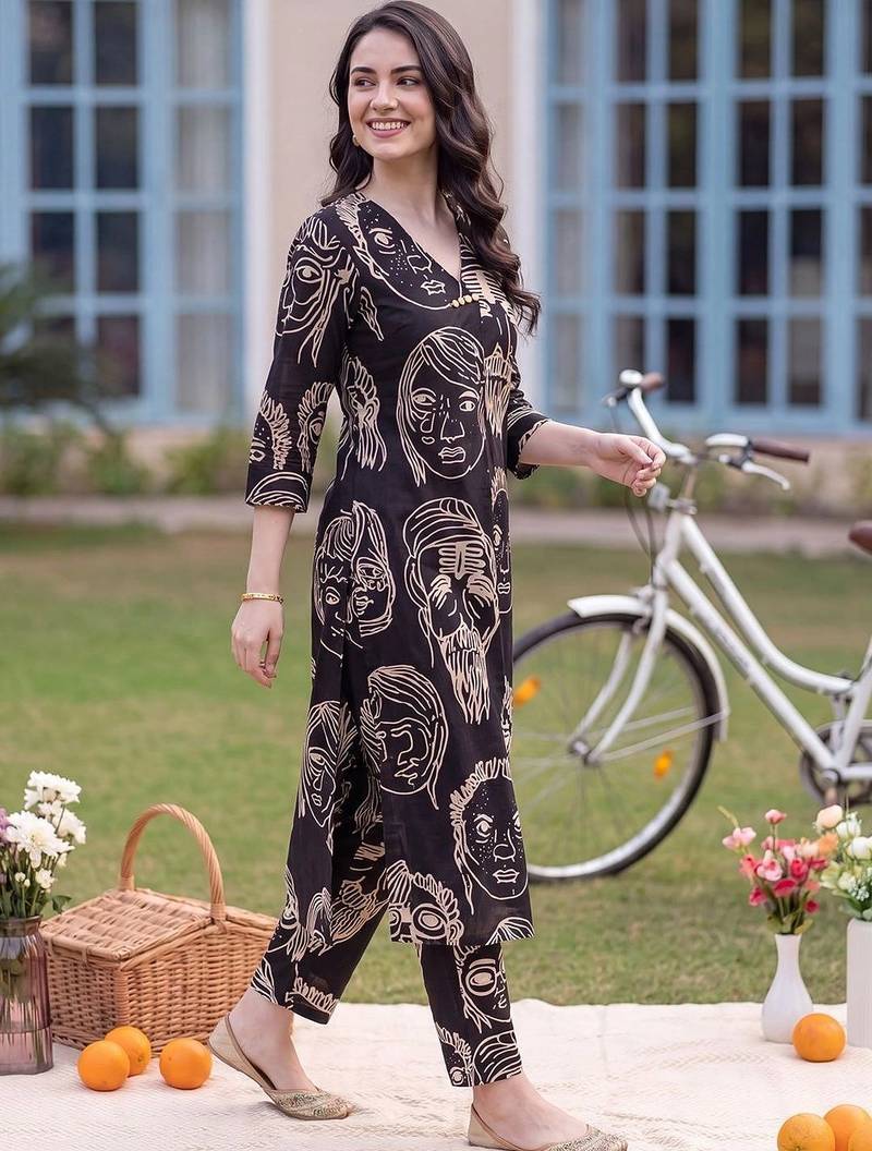 women printed regular cotton kurta with trousers