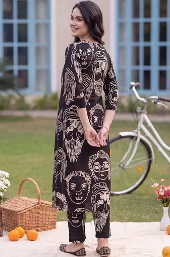 women printed regular cotton kurta with trousers