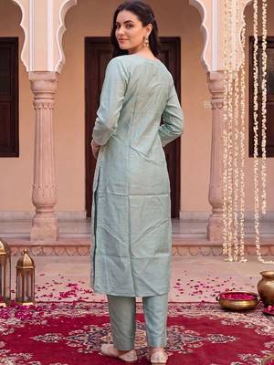 women ethnic motifs embroidered regular thread work kurta with trousers & with dupatta 4