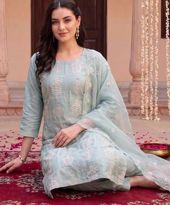 women ethnic motifs embroidered regular thread work kurta with trousers & with dupatta 5