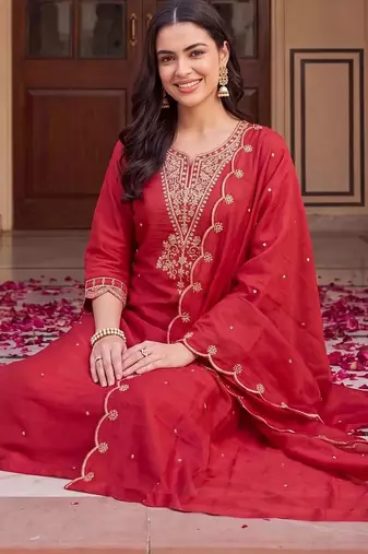 women ethnic motifs embroidered regular thread work kurta with trousers & with dupatta