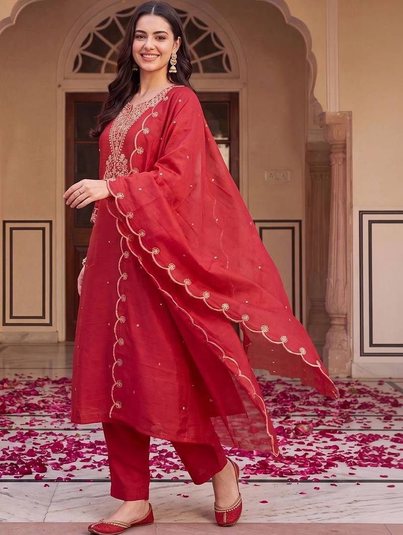women ethnic motifs embroidered regular thread work kurta with trousers & with dupatta