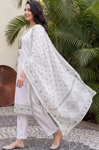 women ethnic motifs embroidered regular thread work cotton kurta with trousers & with dupatta