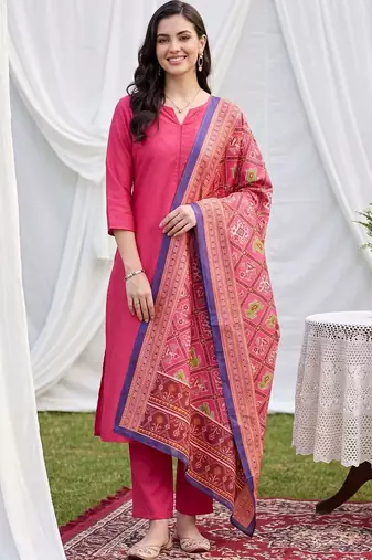 women ethnic motifs regular kurta with trousers & with dupatta