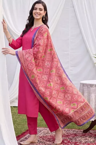 women ethnic motifs regular kurta with trousers & with dupatta