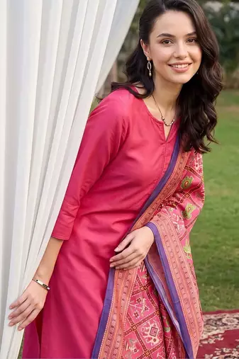 women ethnic motifs regular kurta with trousers & with dupatta