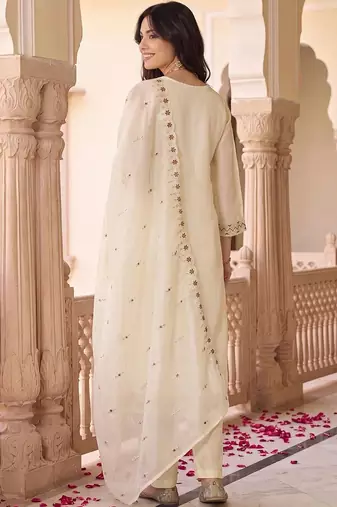 women ethnic motifs embroidered regular kurta with trousers & with dupatta