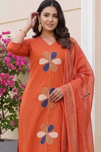 women floral embroidered regular cotton kurta with trousers & with dupatta