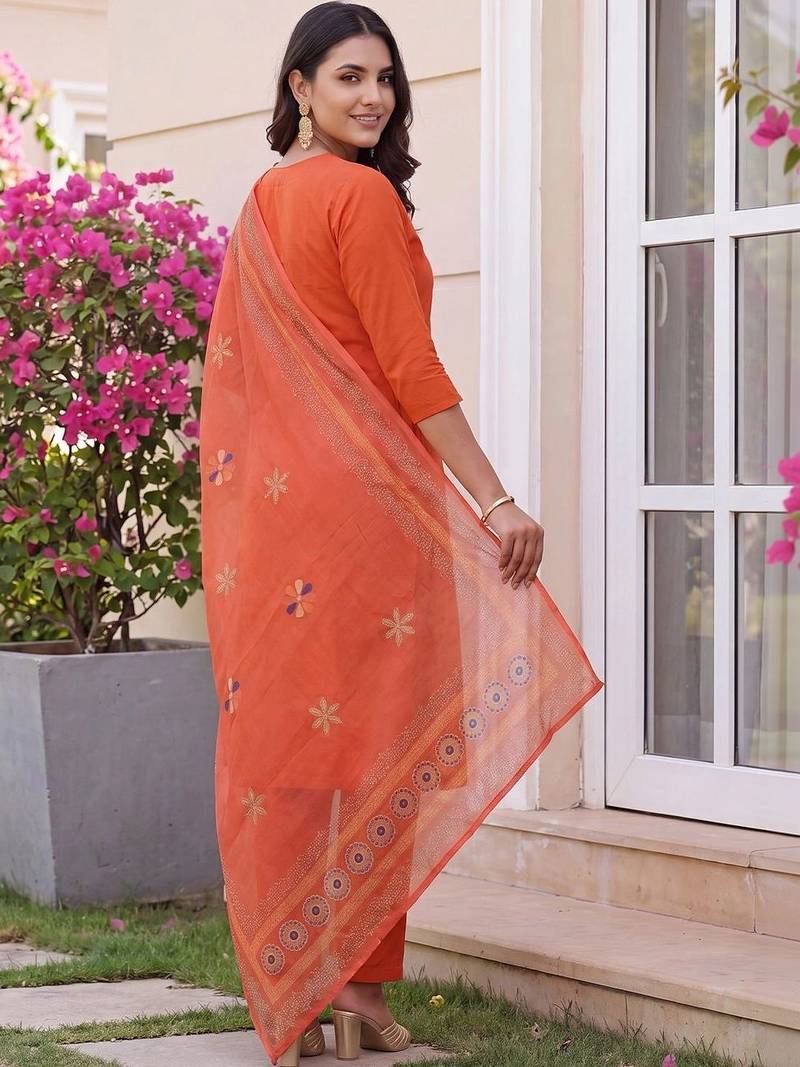 women floral embroidered regular cotton kurta with trousers & with dupatta