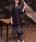women floral printed regular cotton kurta with trousers