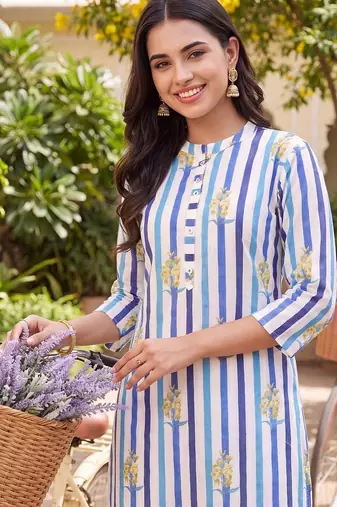 women floral printed regular cotton kurta with palazzos
