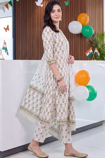 women floral printed regular cotton kurta with trousers & with dupatta
