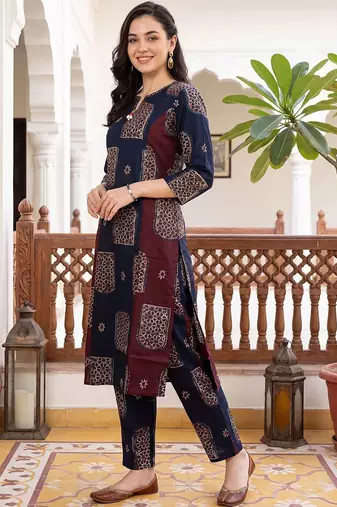 women ethnic motifs printed regular cotton kurta with trousers