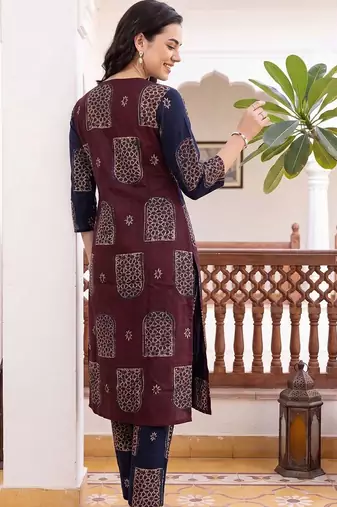 women ethnic motifs printed regular cotton kurta with trousers