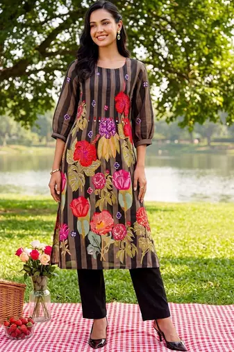 women floral printed regular cotton kurta with trousers
