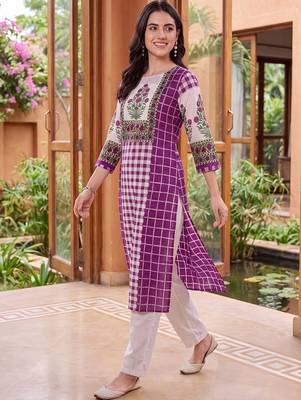 women printed regular cotton kurta with trousers 5