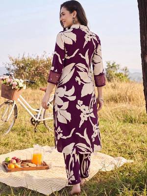 women floral printed regular sequinned kurta with trousers 4