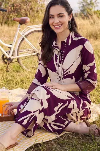 women floral printed regular sequinned kurta with trousers