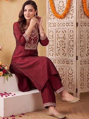 women ethnic motifs embroidered regular thread work liva kurta with patiala 3