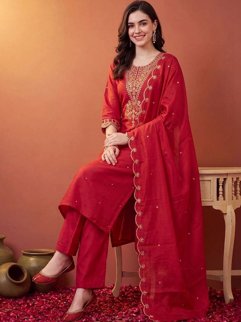 women ethnic motifs embroidered regular kurta with trousers & with dupatta