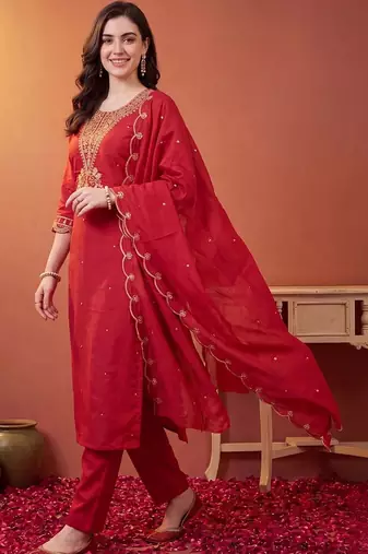 women ethnic motifs embroidered regular kurta with trousers & with dupatta