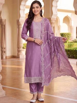 women ethnic motifs embroidered regular thread work kurta with trousers & with dupatta 4