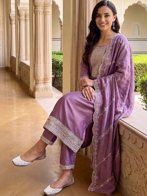 women ethnic motifs embroidered regular thread work kurta with trousers & with dupatta 5