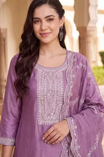 women ethnic motifs embroidered regular thread work kurta with trousers & with dupatta