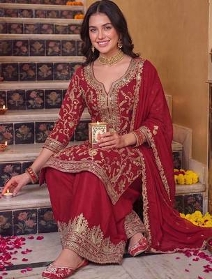 women ethnic motifs embroidered regular kurta with palazzos & with dupatta 4